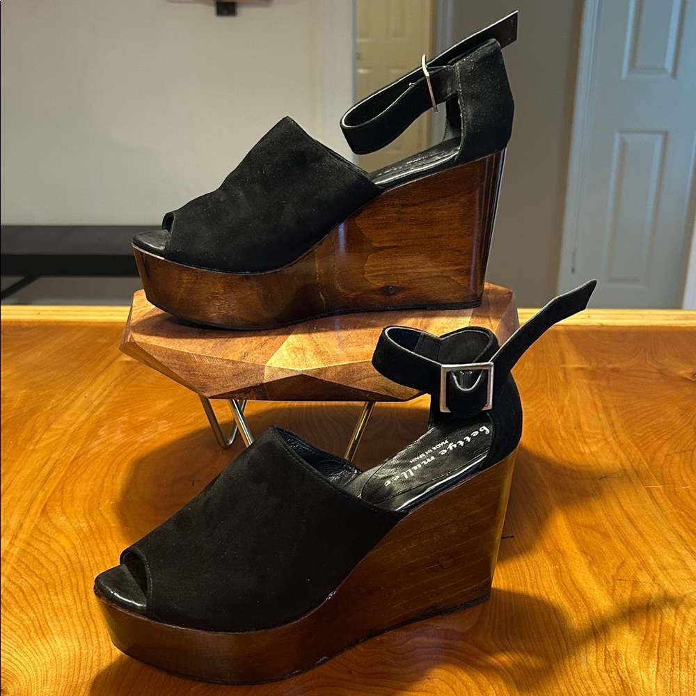 Carnaby Wedge Sandals